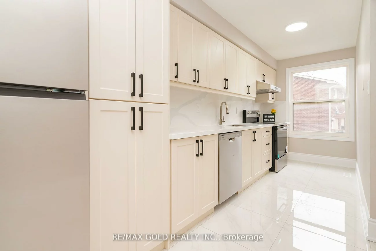 17, Eden Park, Southgate, Brampton