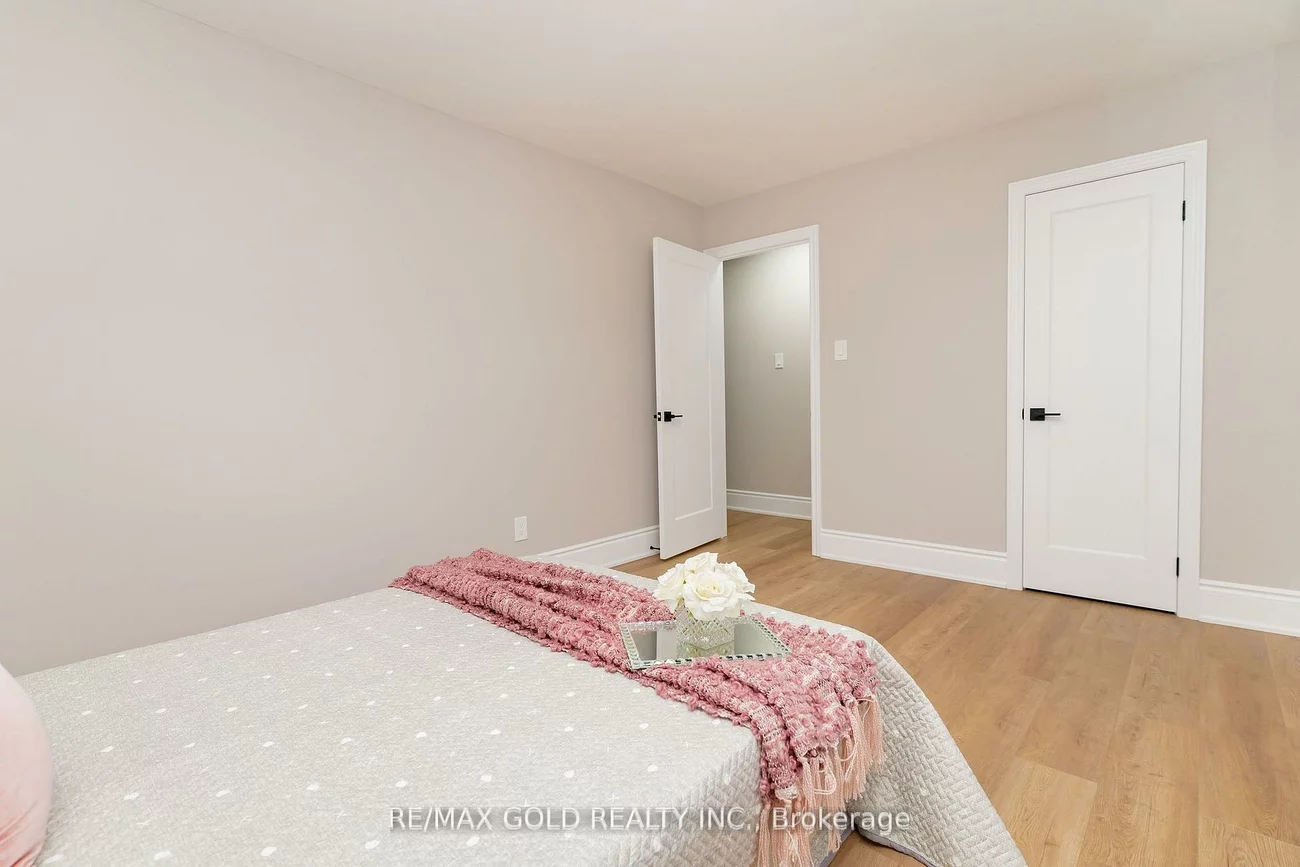 17, Eden Park, Southgate, Brampton