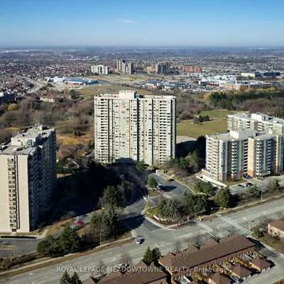 30, Malta, Fletcher's Creek South, Brampton