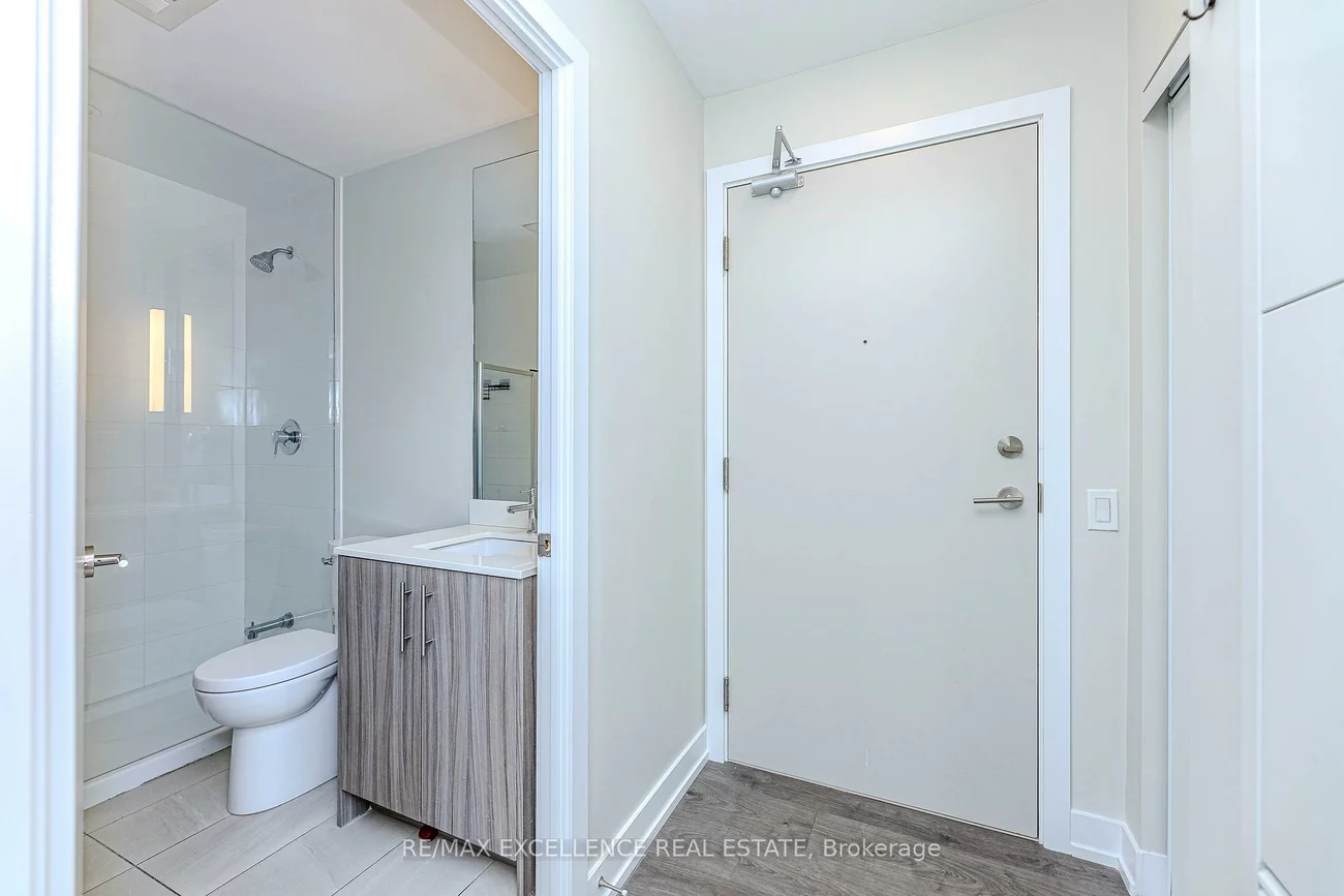 215, Veterans, Brampton North, Brampton