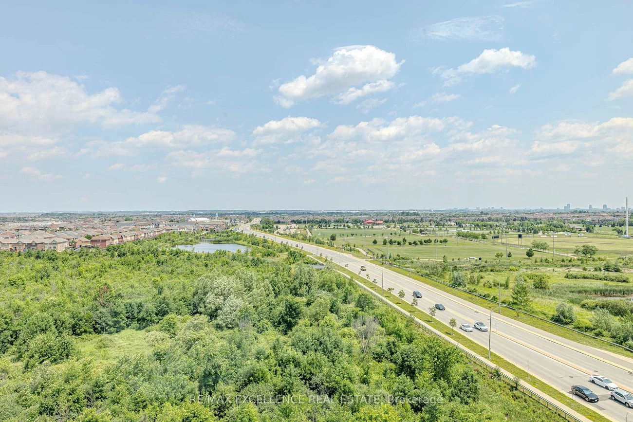 215, Veterans, Brampton North, Brampton