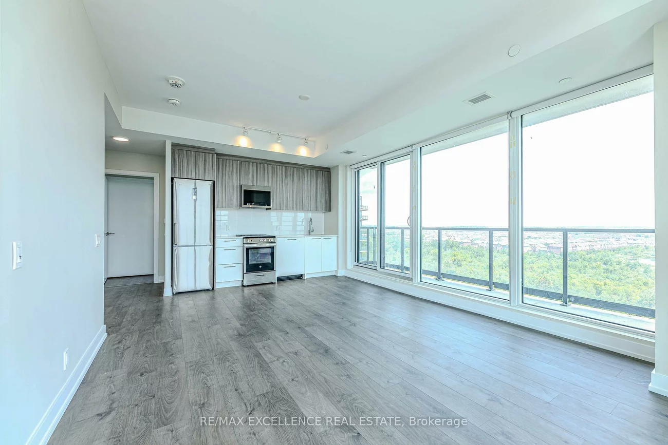 215, Veterans, Brampton North, Brampton
