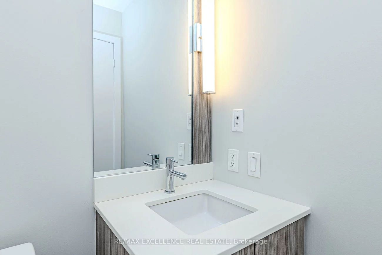 215, Veterans, Brampton North, Brampton