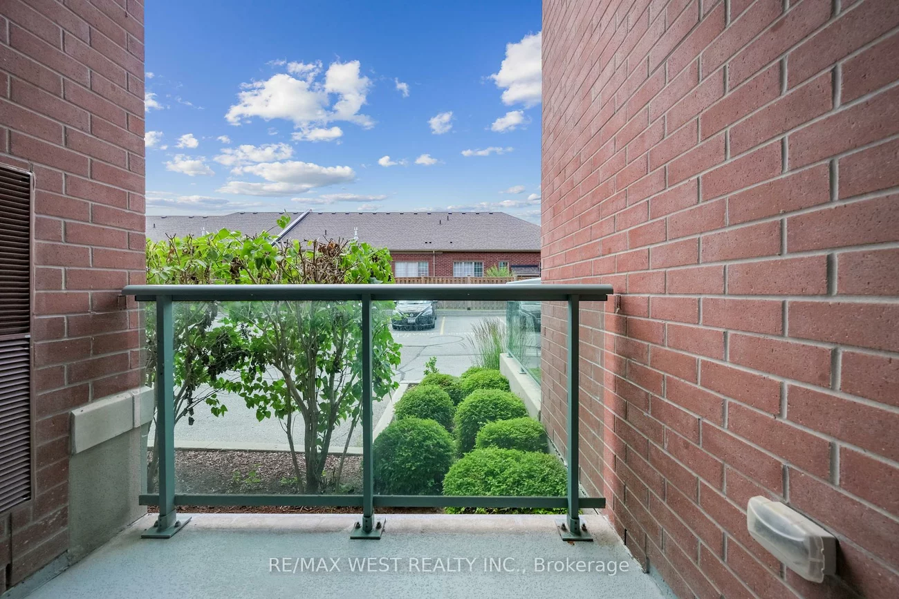 50, Via Rosedale, Sandringham-Wellington, Brampton