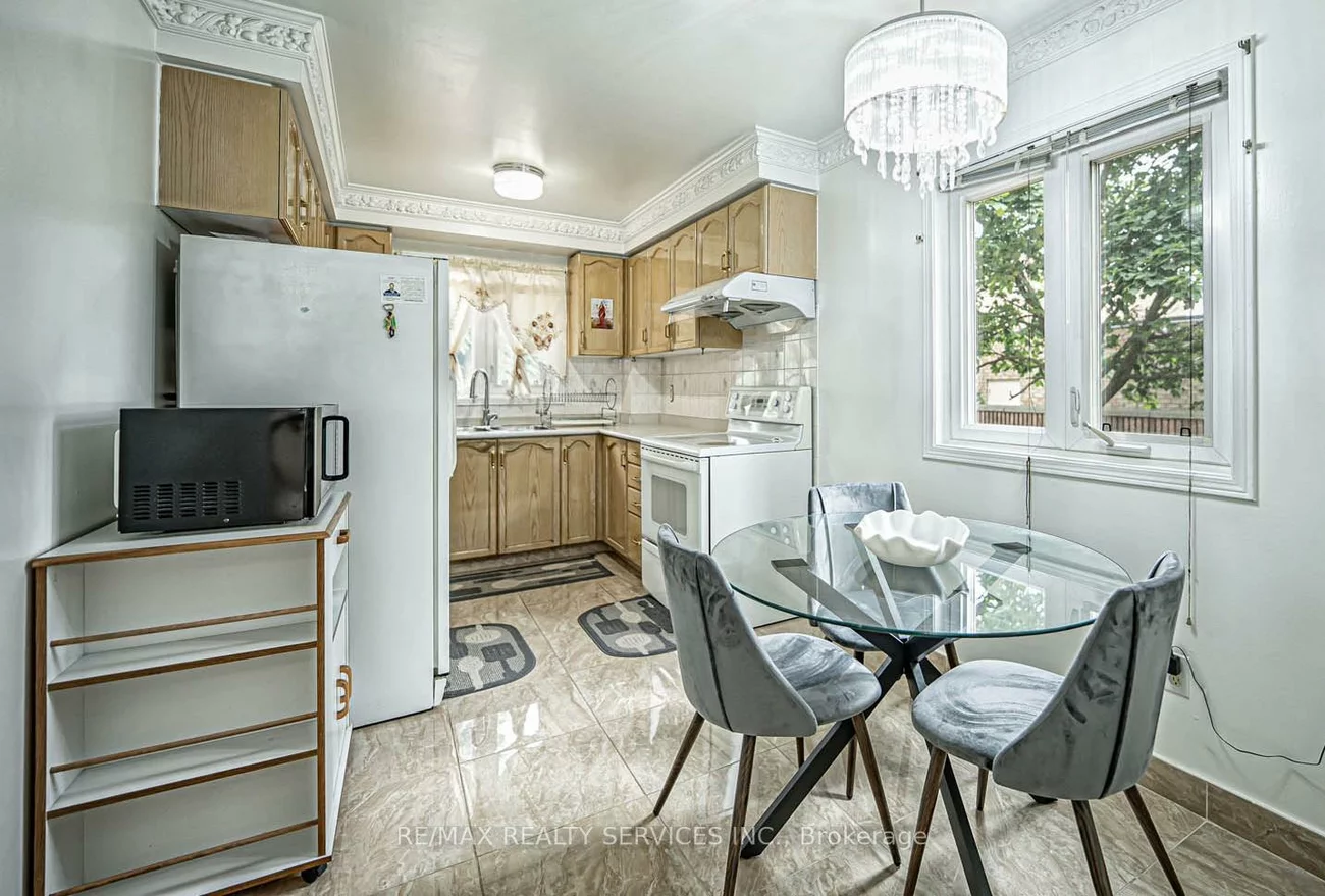 10, Shirley, Heart Lake East, Brampton