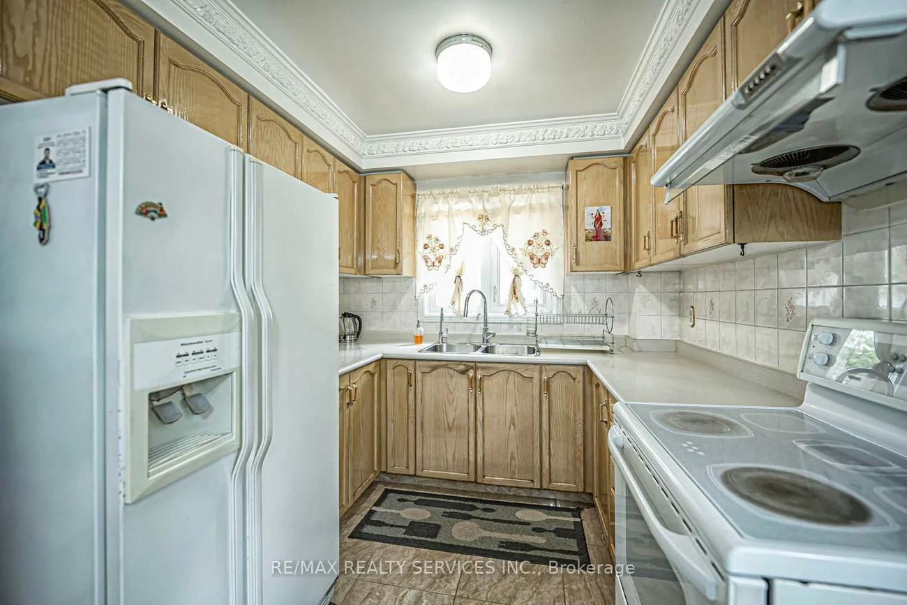 10, Shirley, Heart Lake East, Brampton