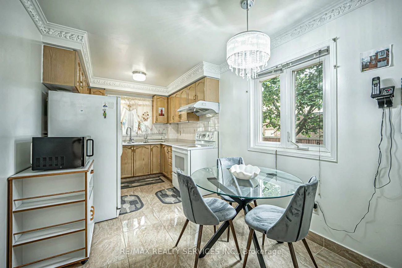 10, Shirley, Heart Lake East, Brampton