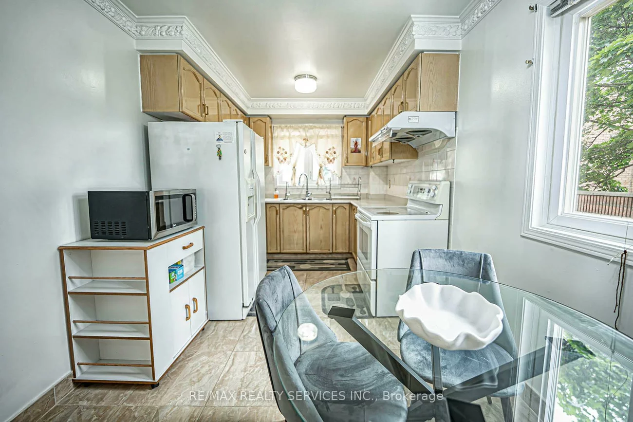10, Shirley, Heart Lake East, Brampton