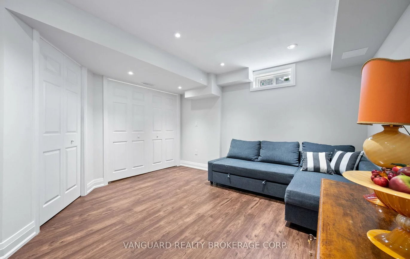200, Cresthaven, Snelgrove, Brampton