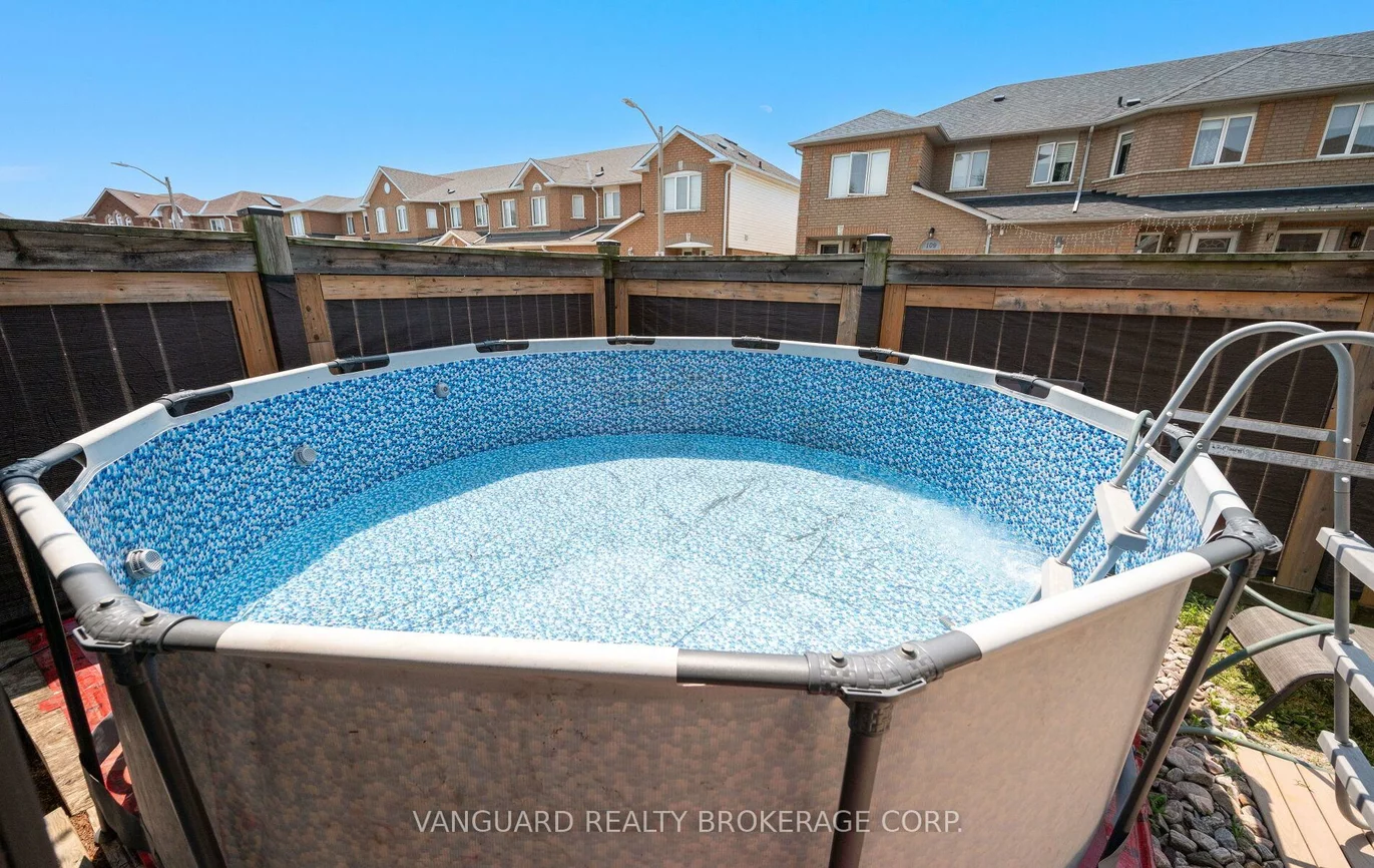 200, Cresthaven, Snelgrove, Brampton