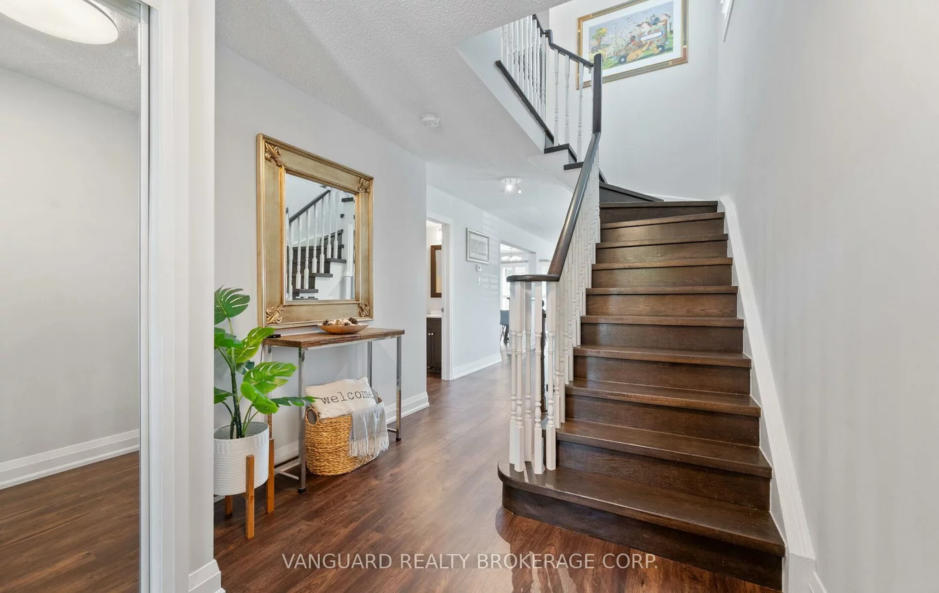200, Cresthaven, Snelgrove, Brampton