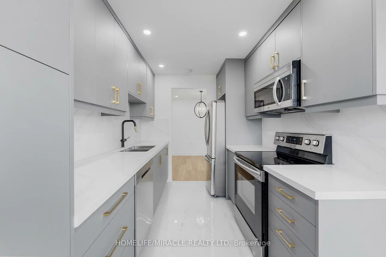 18, Knightsbridge, Queen Street Corridor, Brampton