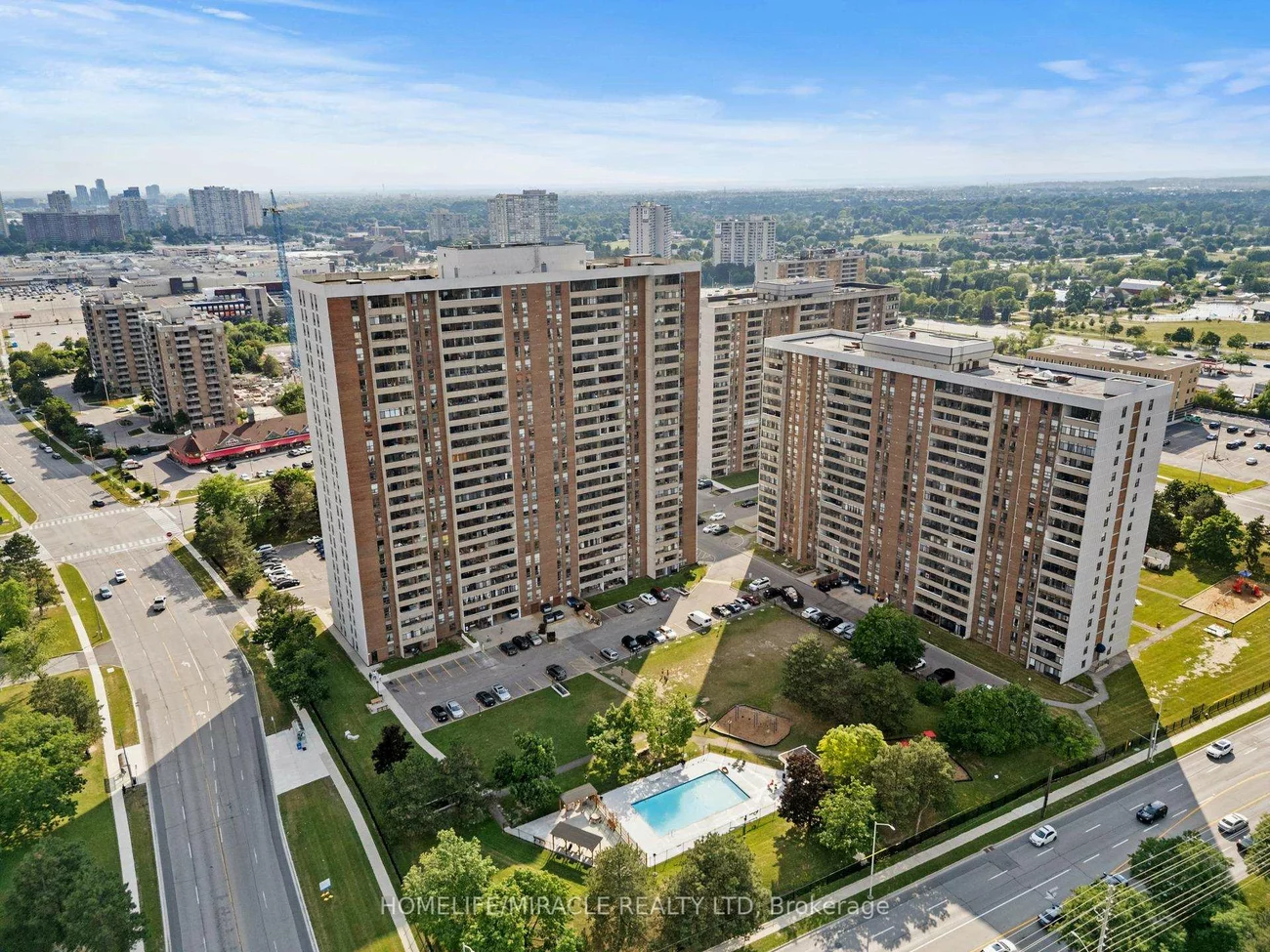 18, Knightsbridge, Queen Street Corridor, Brampton