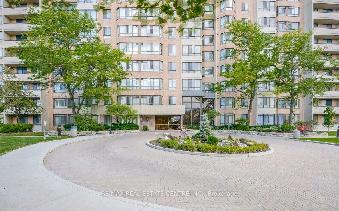 100, County Court, Fletcher's Creek South, Brampton