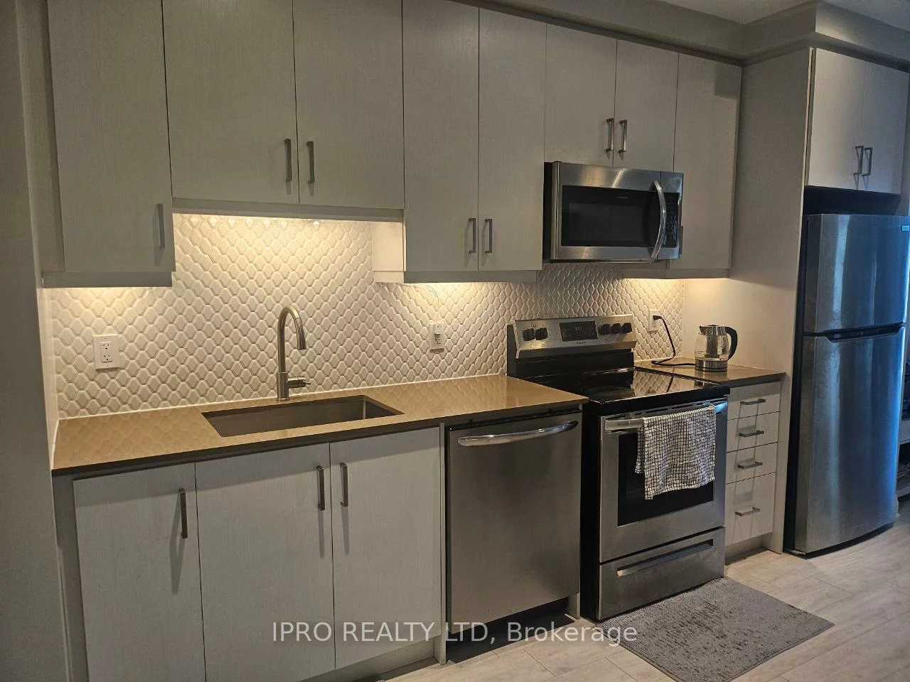 15, Lynch, Downtown Brampton, Brampton