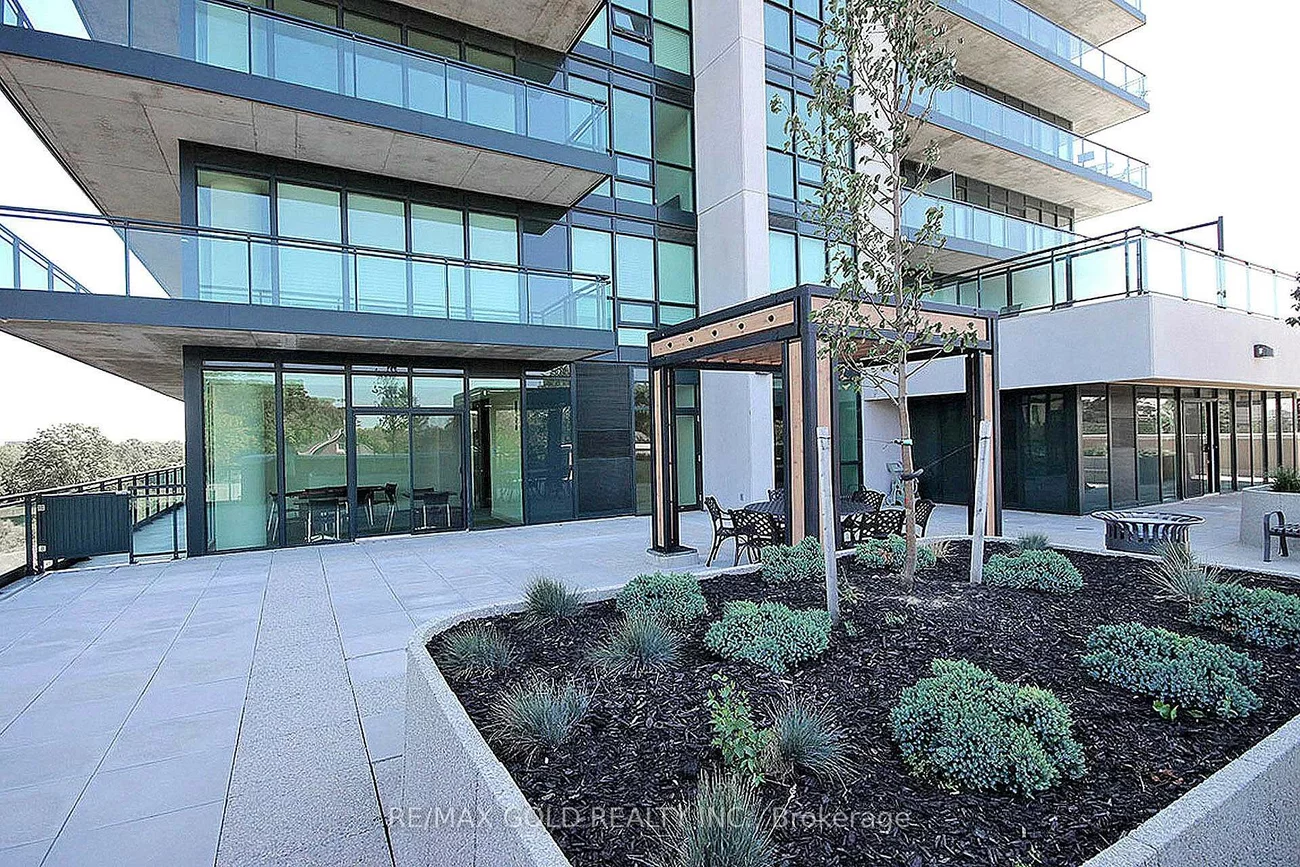 100, John, Downtown Brampton, Brampton