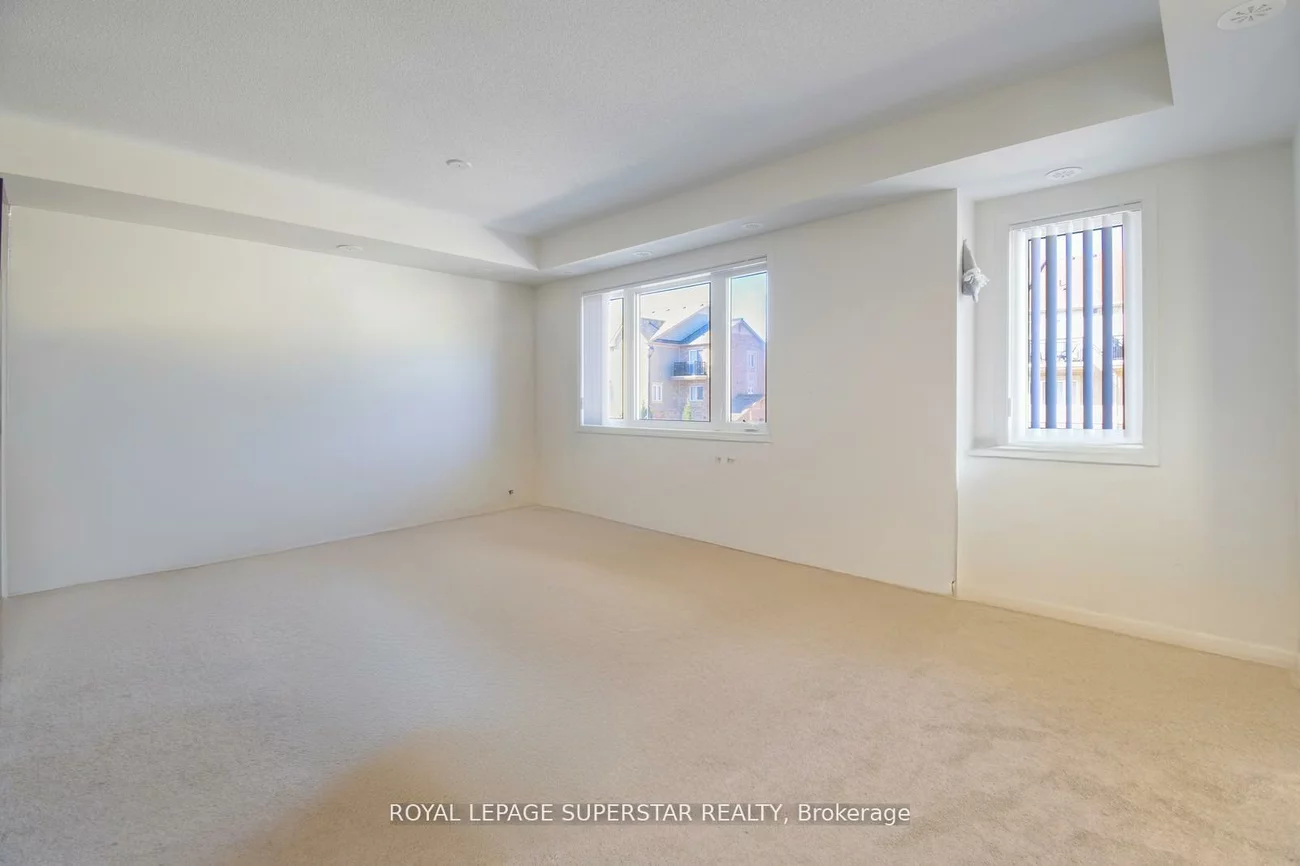250, Sunny Meadow, Sandringham-Wellington, Brampton