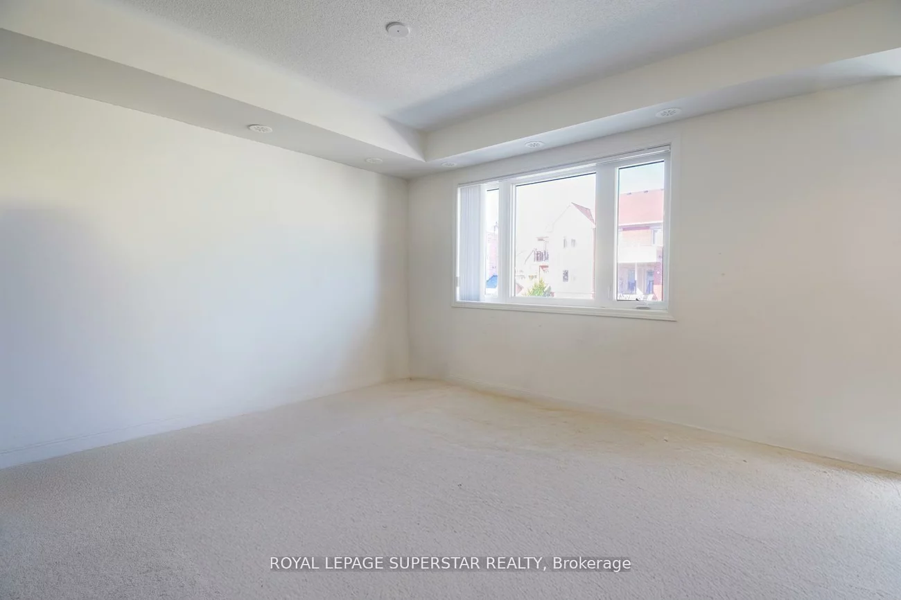 250, Sunny Meadow, Sandringham-Wellington, Brampton