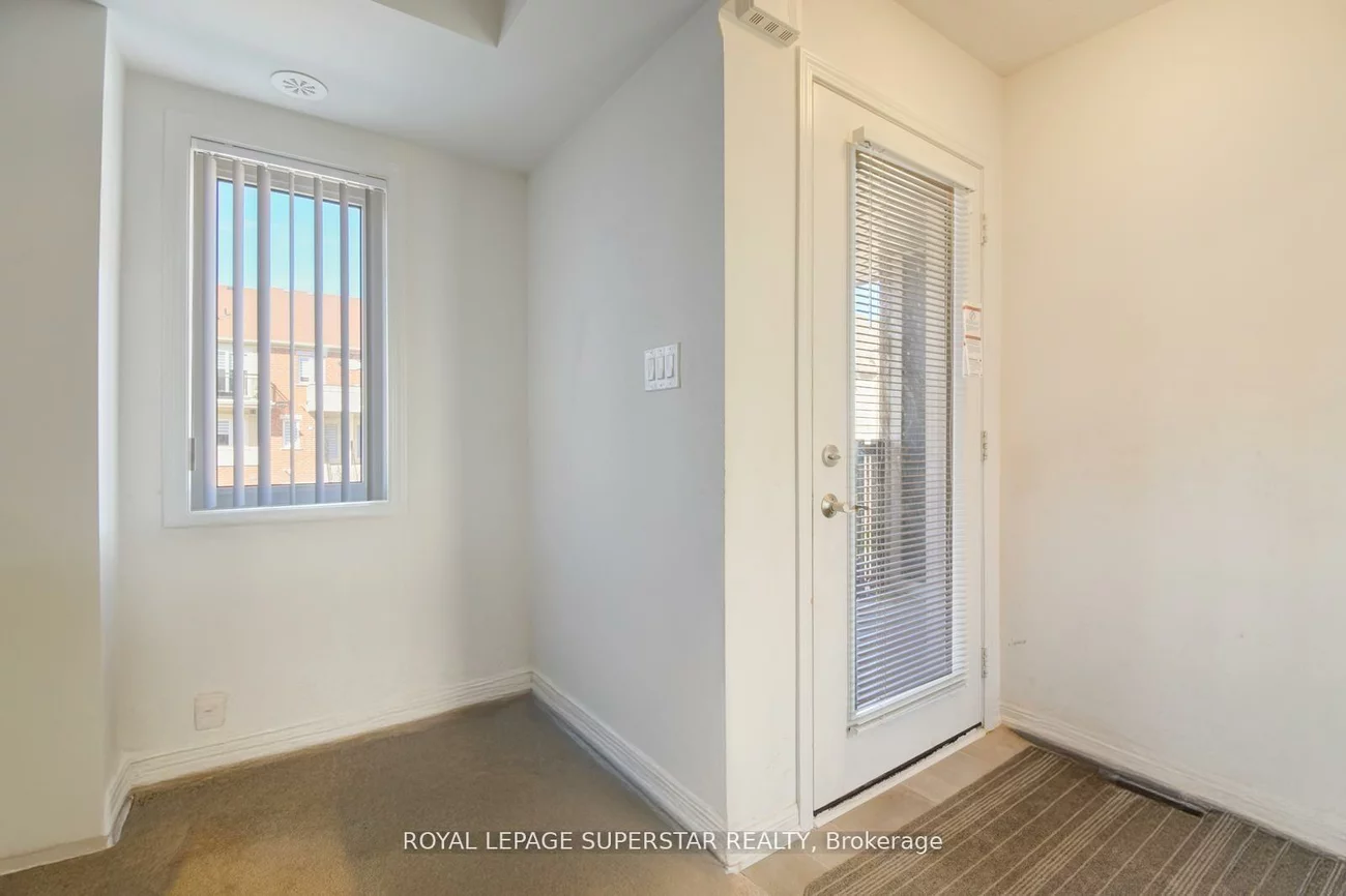 250, Sunny Meadow, Sandringham-Wellington, Brampton