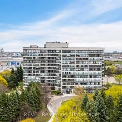 12, Laurelcrest, Queen Street Corridor, Brampton