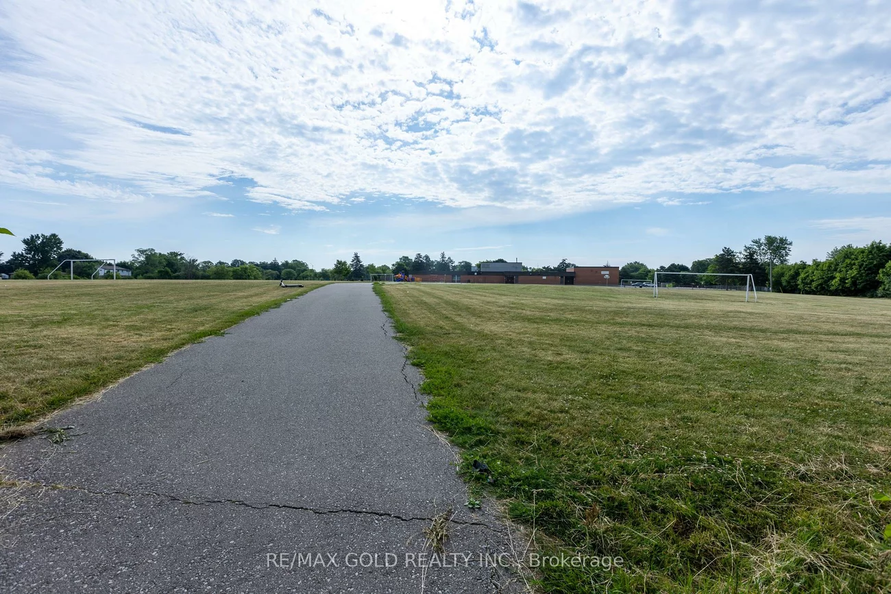 337, Fleetwood, Southgate, Brampton