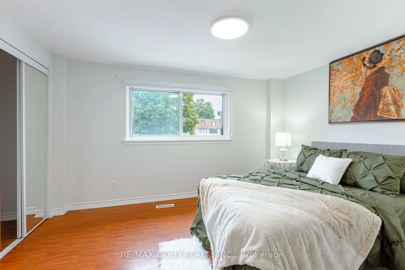 337, Fleetwood, Southgate, Brampton