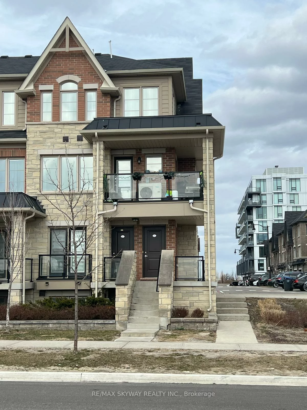 200, Veterans, Northwest Brampton, Brampton
