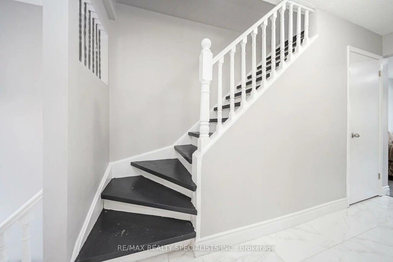 24, Carleton, Bramalea West Industrial, Brampton