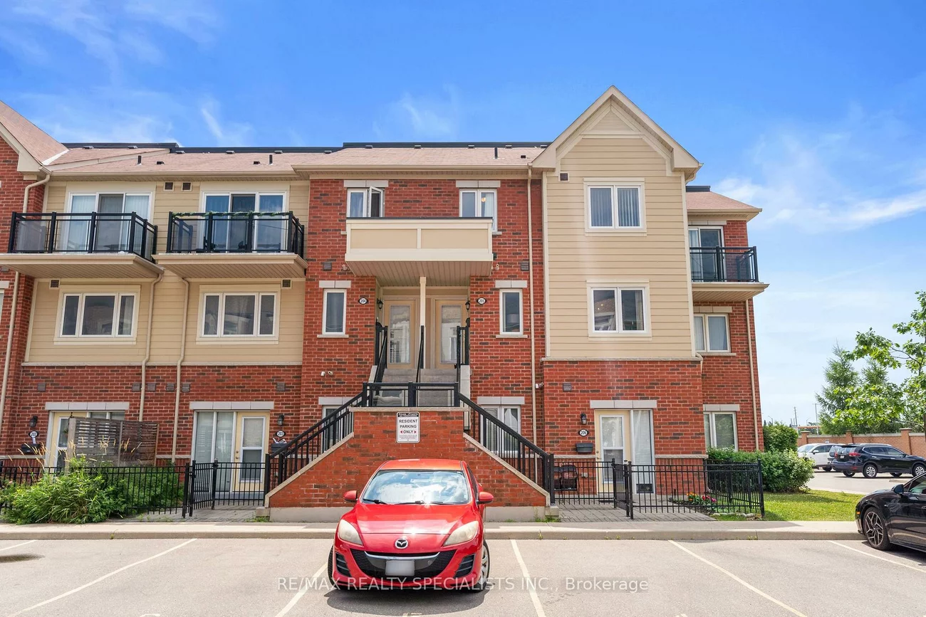 250, Sunny Meadow, Sandringham-Wellington, Brampton