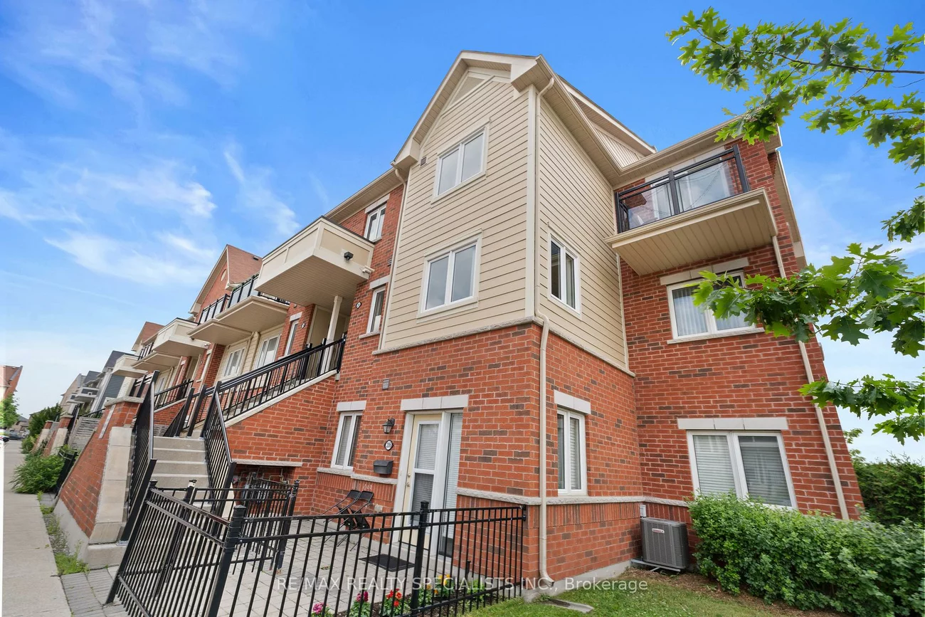 250, Sunny Meadow, Sandringham-Wellington, Brampton