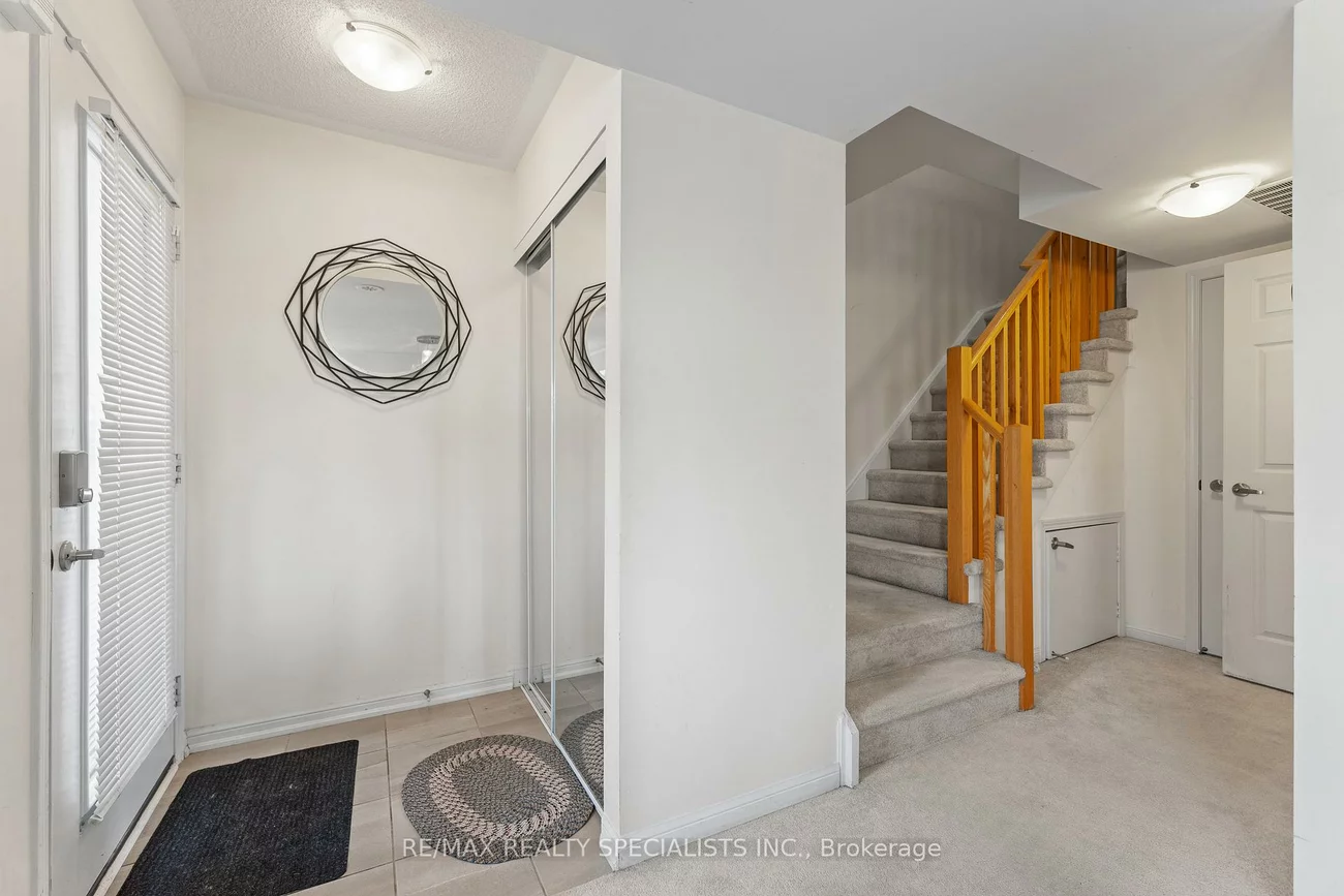 250, Sunny Meadow, Sandringham-Wellington, Brampton