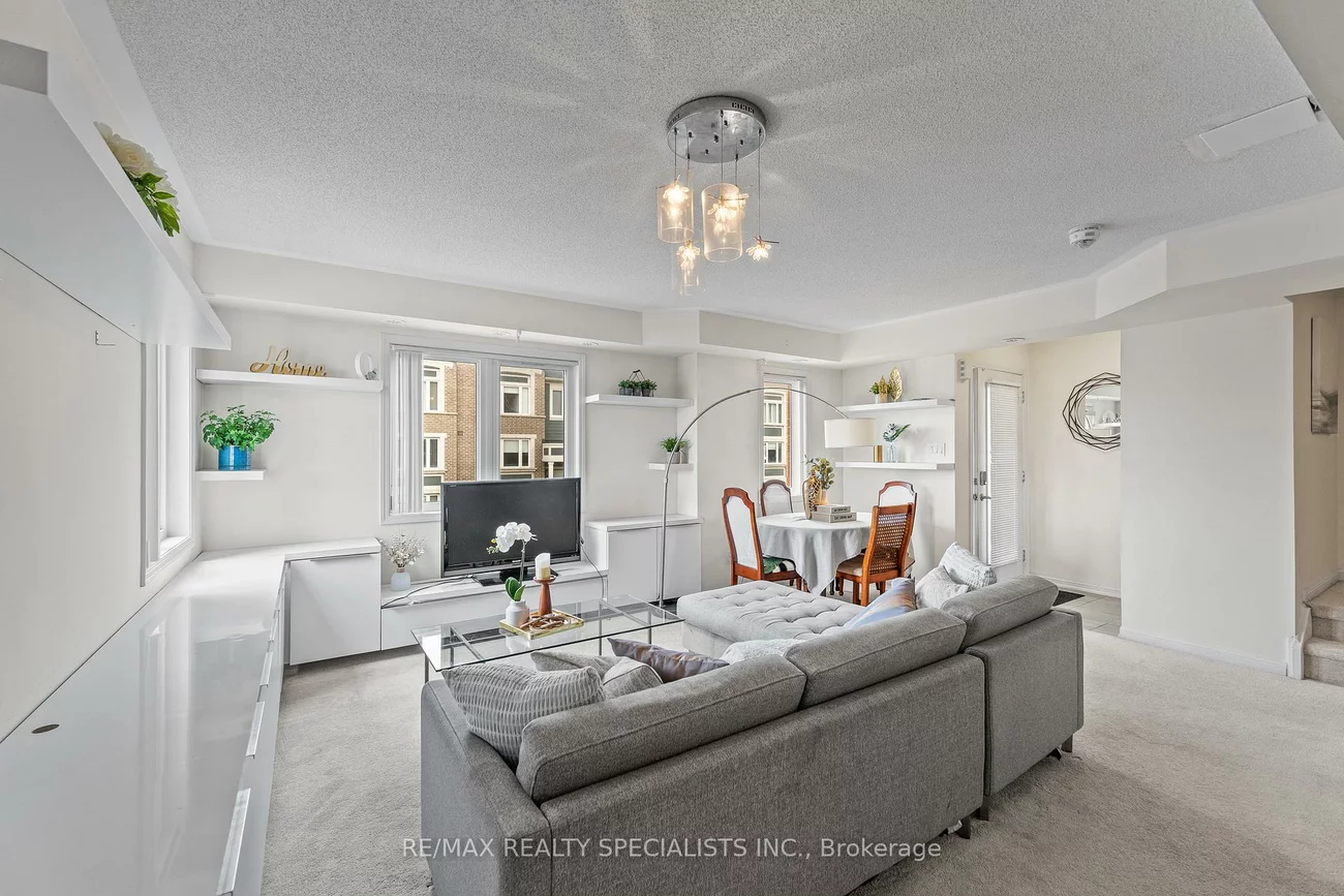 250, Sunny Meadow, Sandringham-Wellington, Brampton