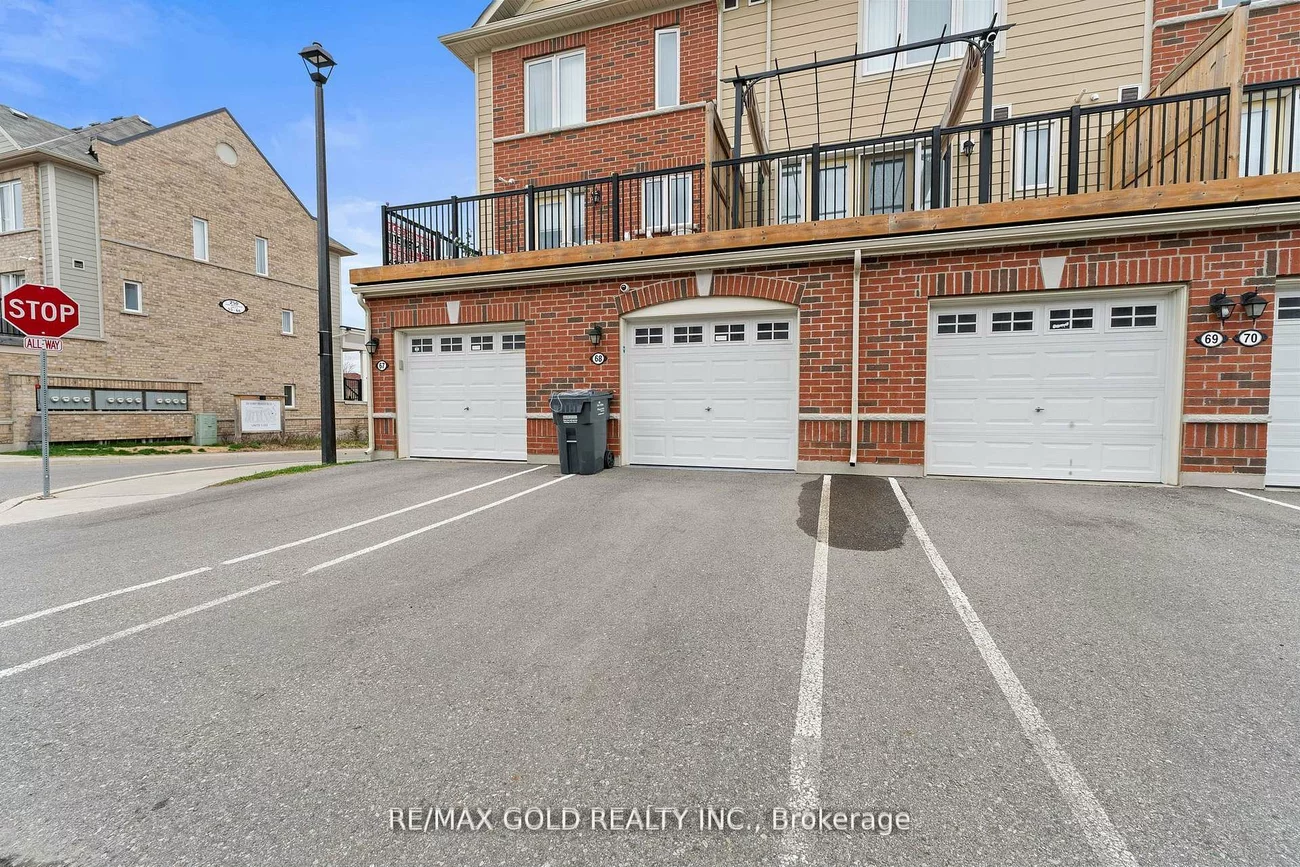 250, Sunny Meadow, Sandringham-Wellington, Brampton