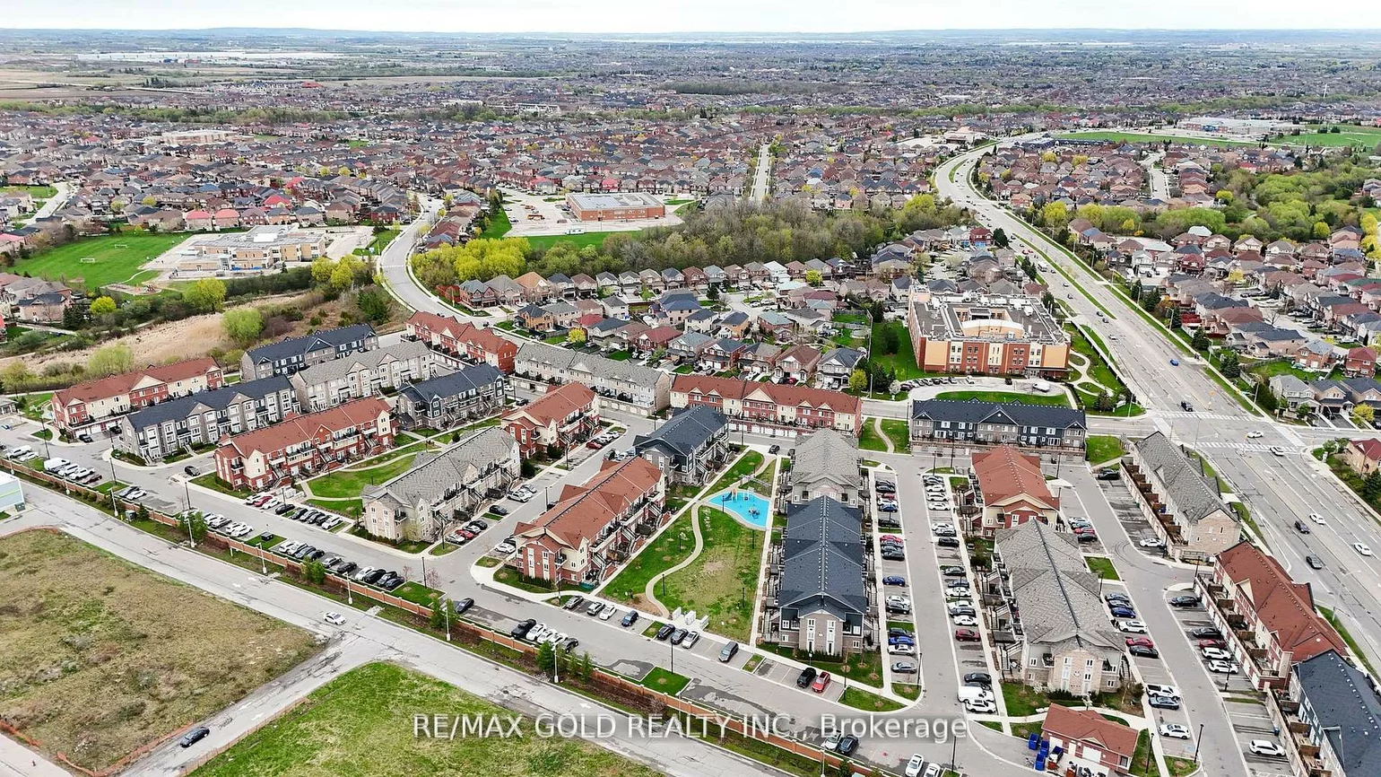 250, Sunny Meadow, Sandringham-Wellington, Brampton