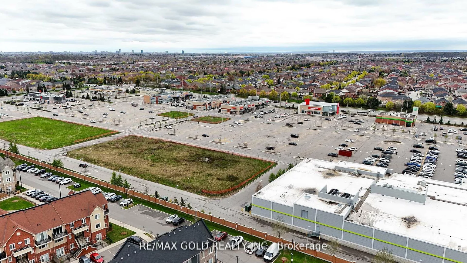 250, Sunny Meadow, Sandringham-Wellington, Brampton