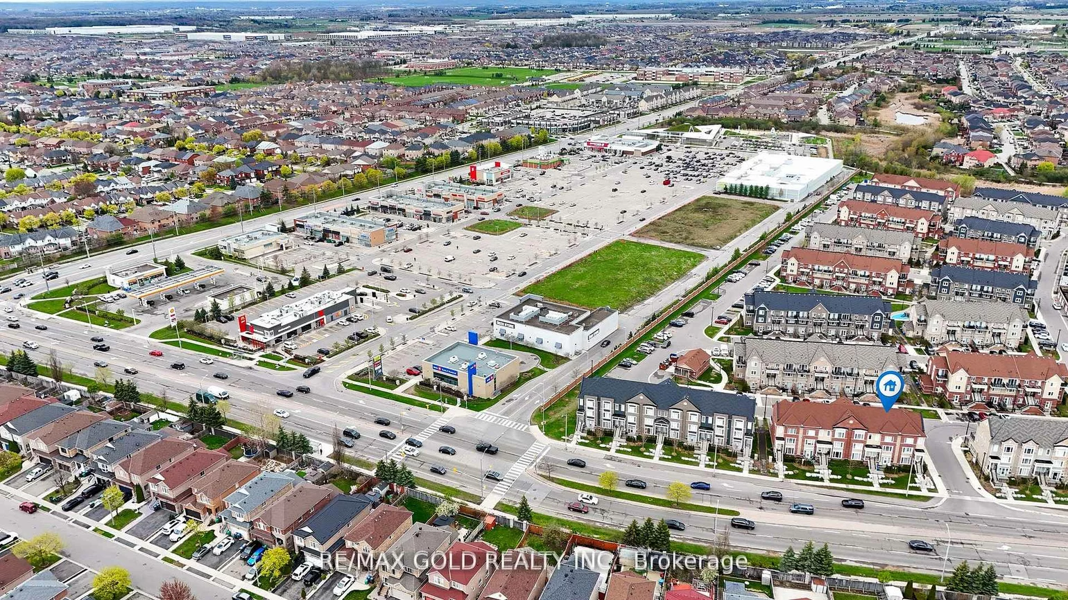 250, Sunny Meadow, Sandringham-Wellington, Brampton