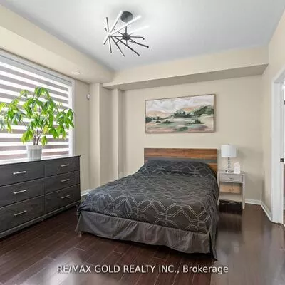250, Sunny Meadow, Sandringham-Wellington, Brampton