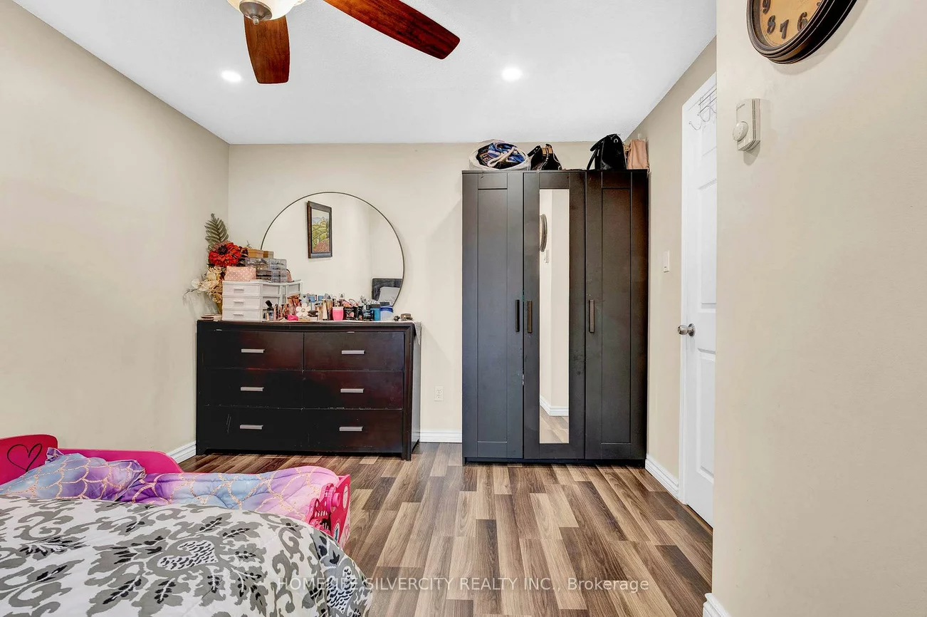 25, Briar, Avondale, Brampton