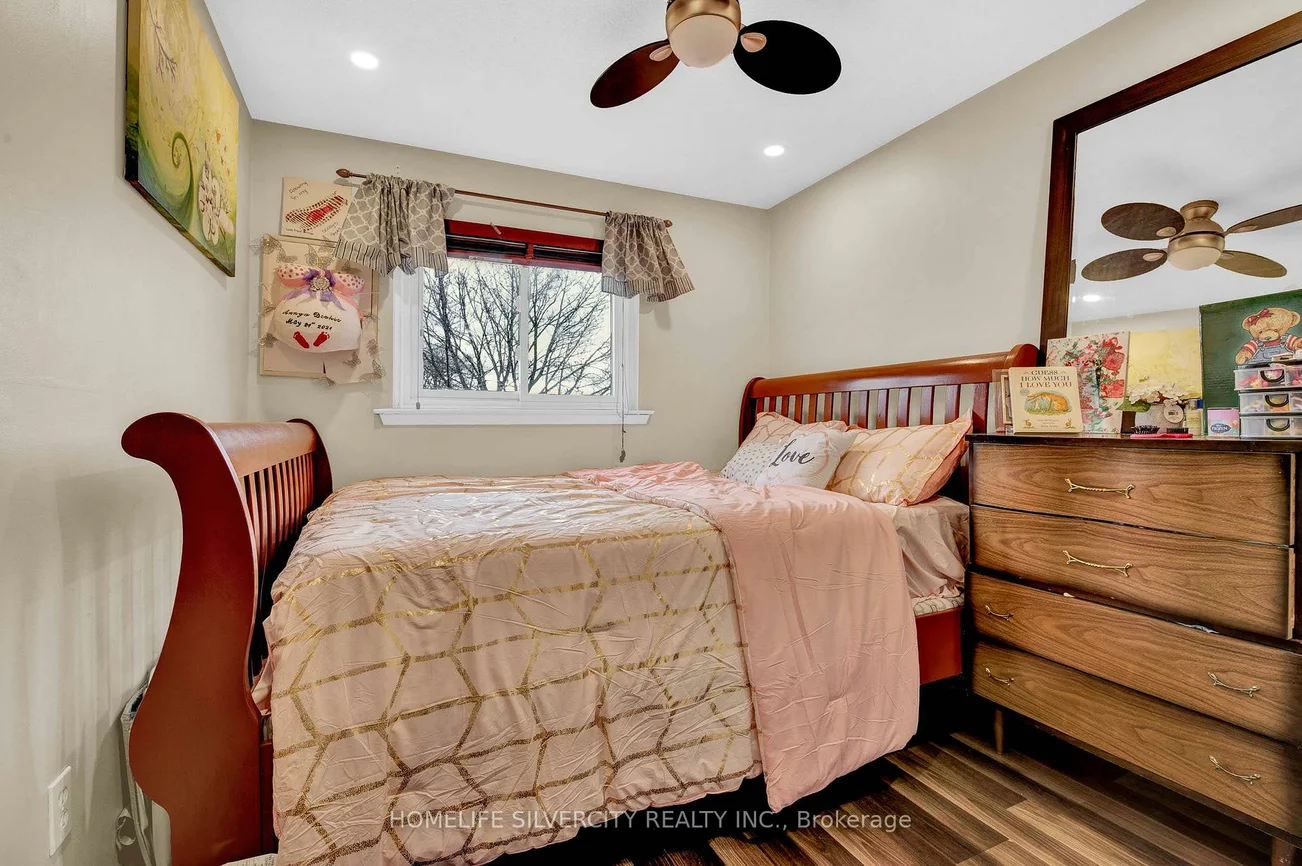 25, Briar, Avondale, Brampton