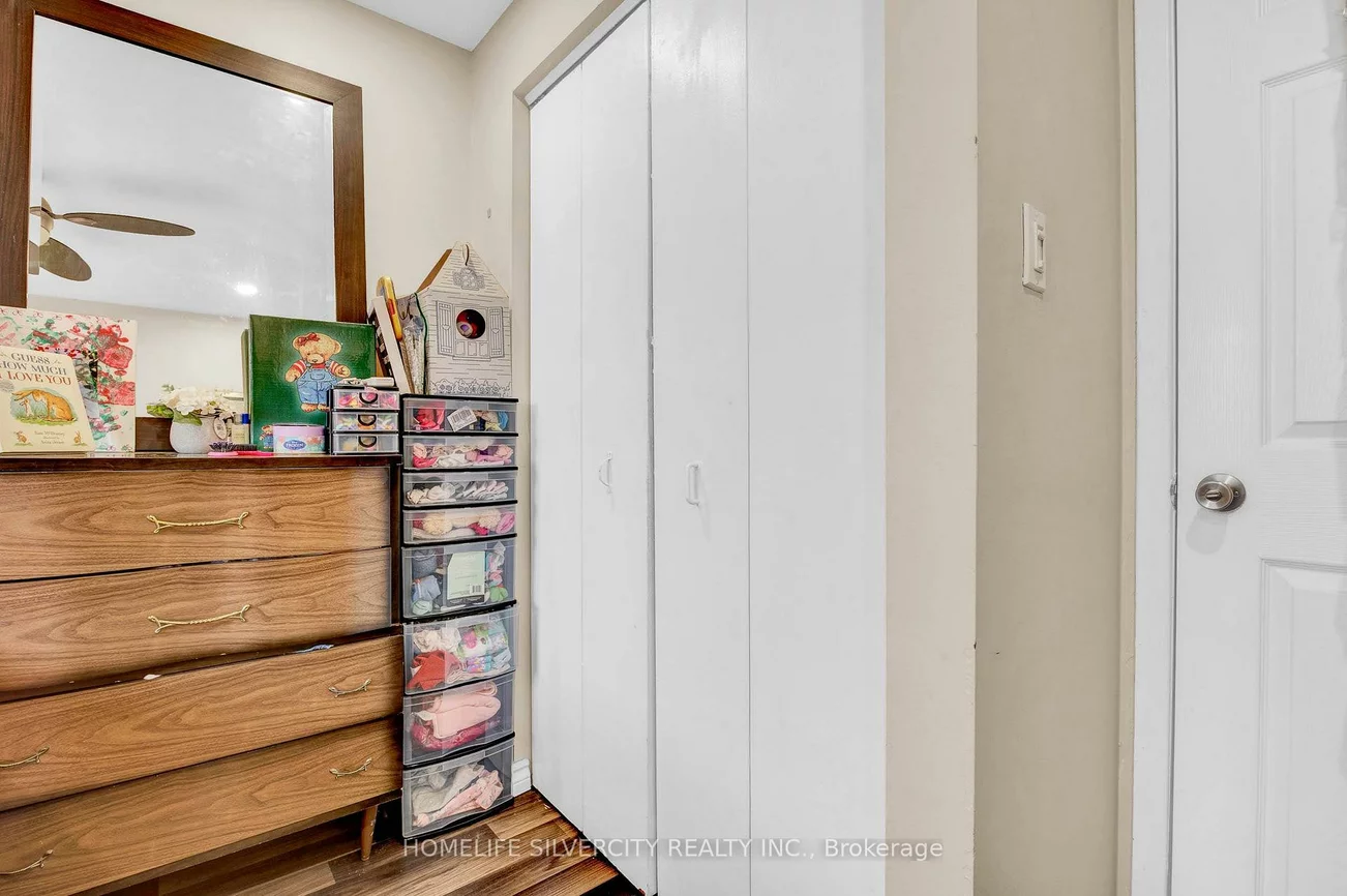 25, Briar, Avondale, Brampton
