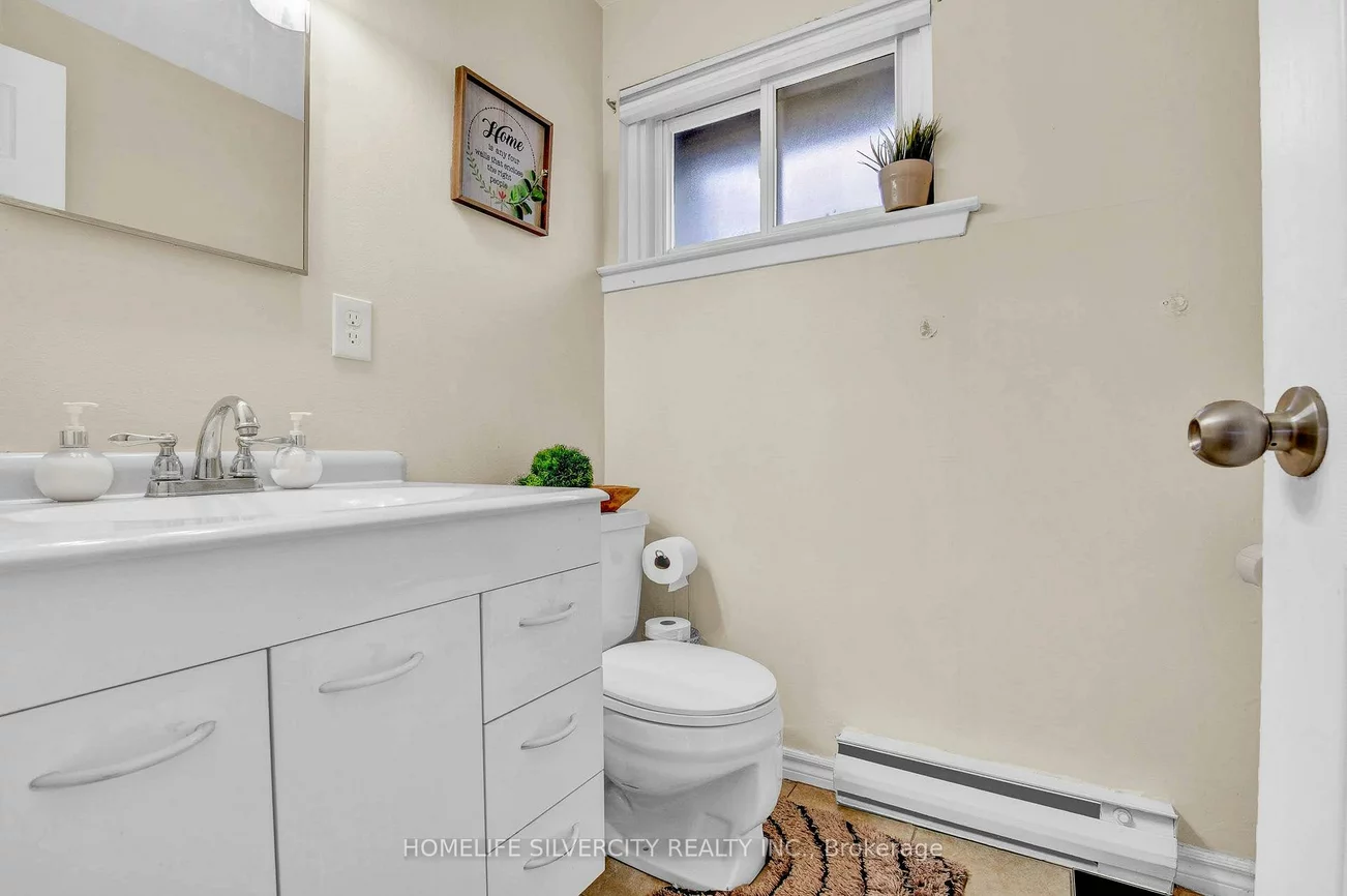 25, Briar, Avondale, Brampton