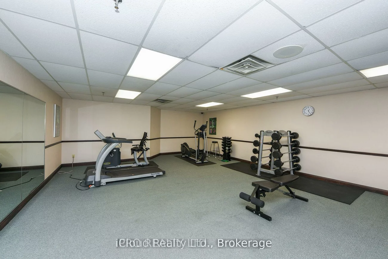 330, Mill, Brampton South, Brampton
