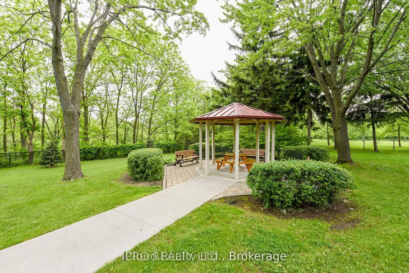 330, Mill, Brampton South, Brampton