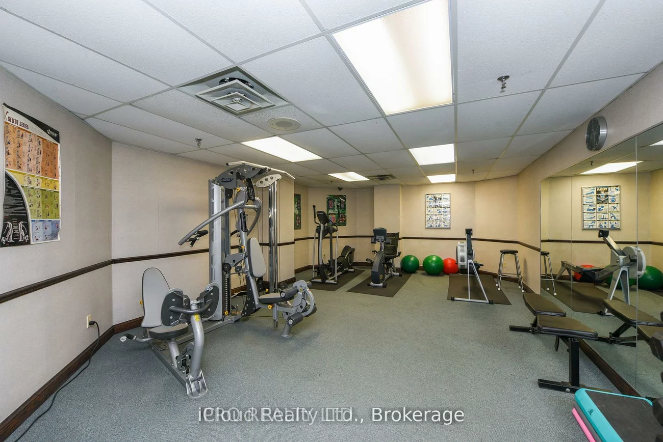 330, Mill, Brampton South, Brampton