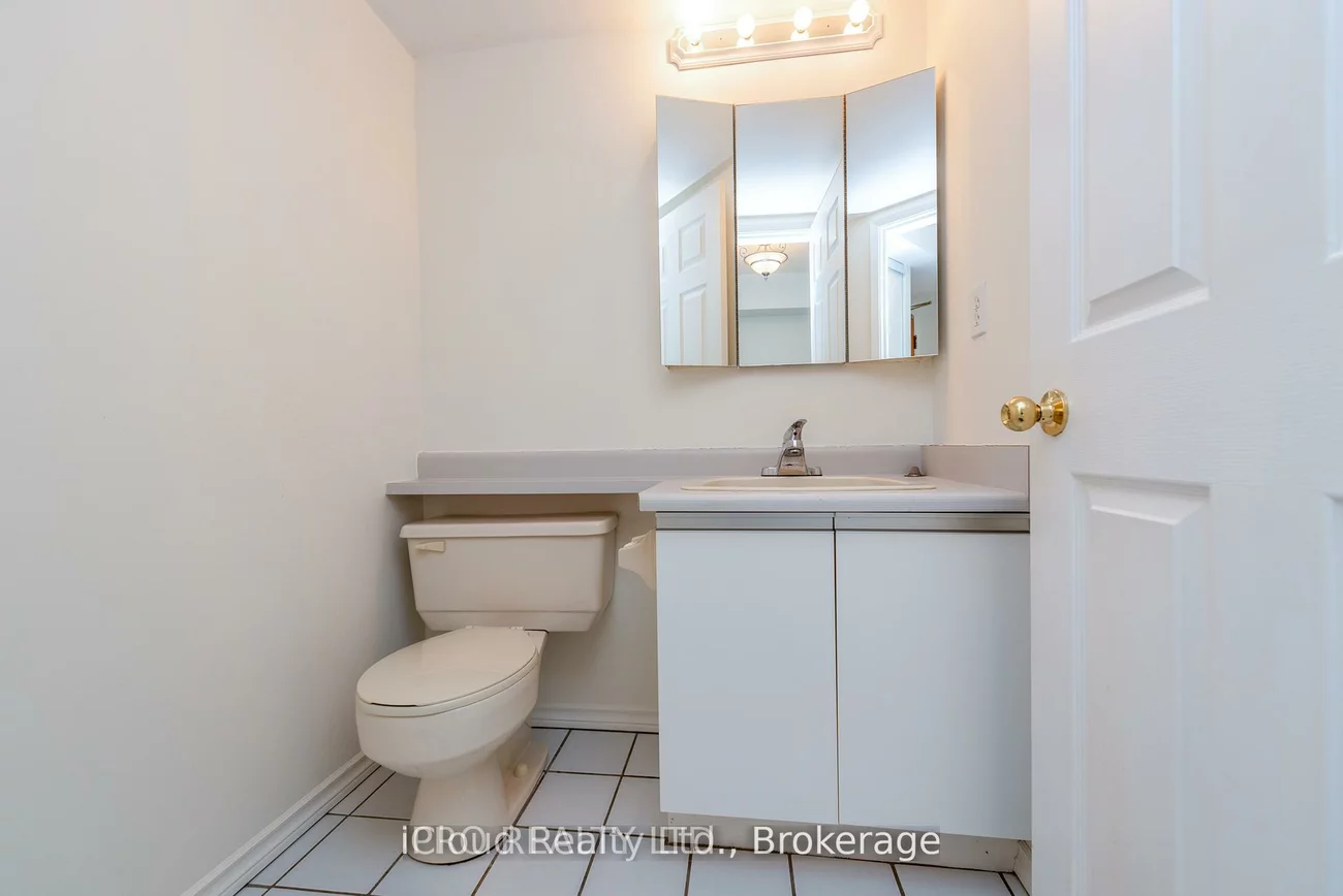 330, Mill, Brampton South, Brampton