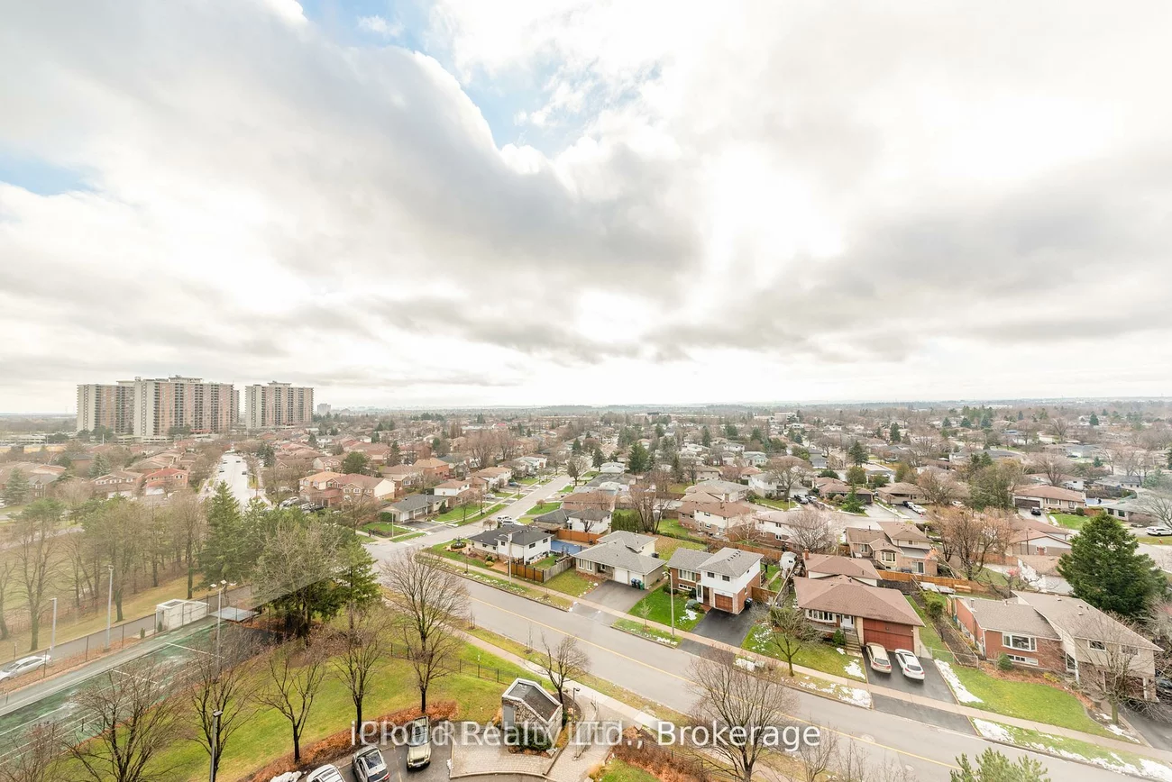 330, Mill, Brampton South, Brampton