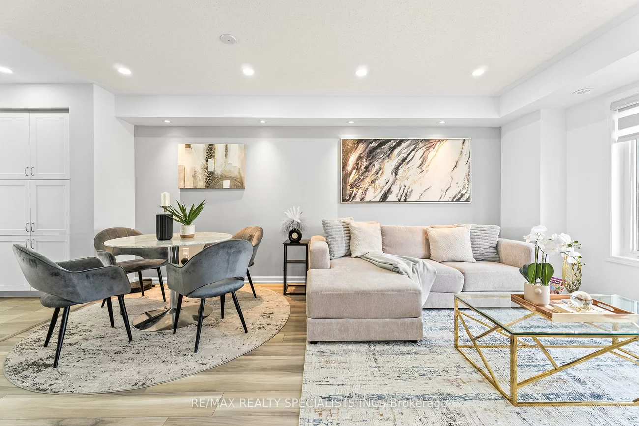 250, Sunny Meadow, Sandringham-Wellington, Brampton