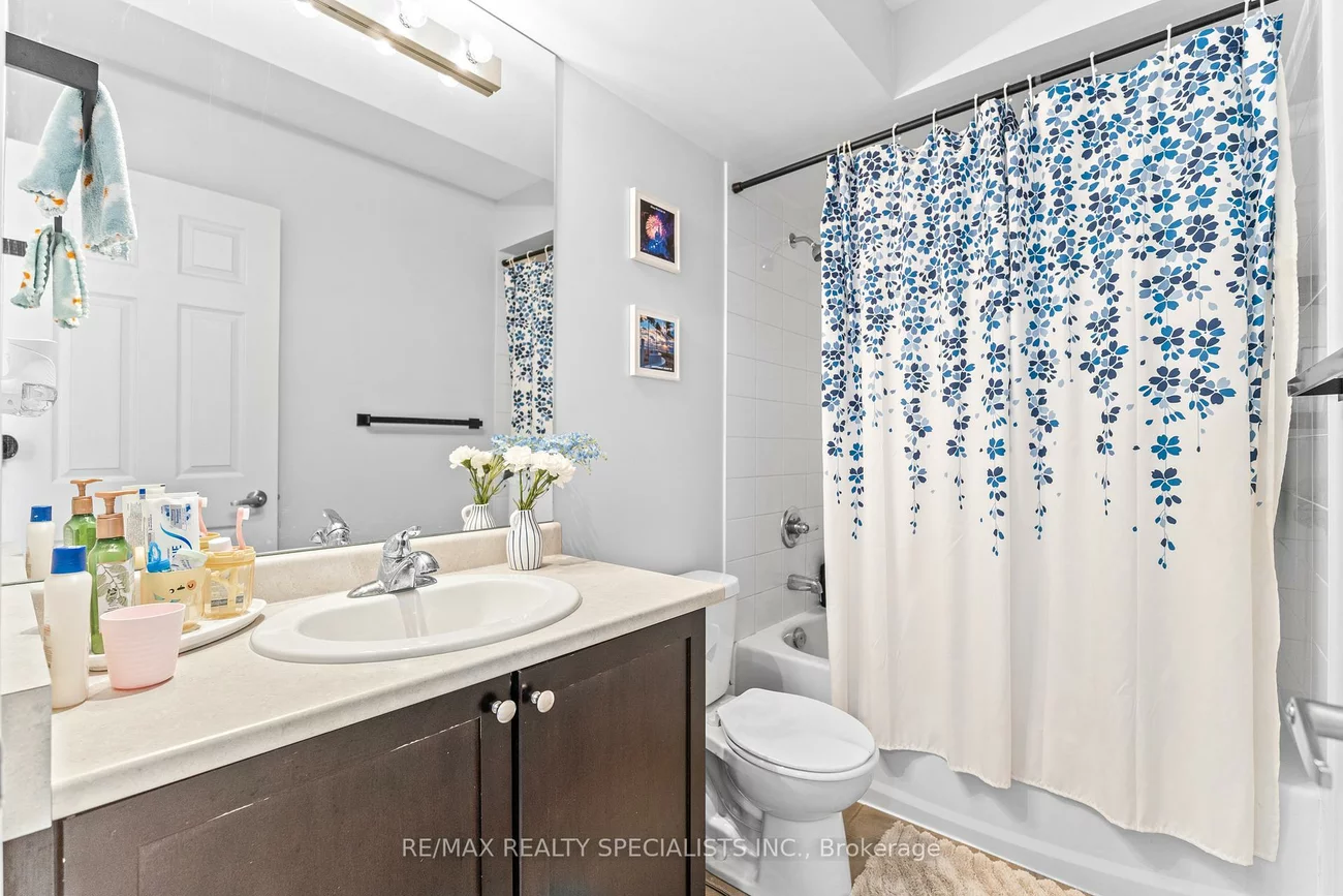 250, Sunny Meadow, Sandringham-Wellington, Brampton