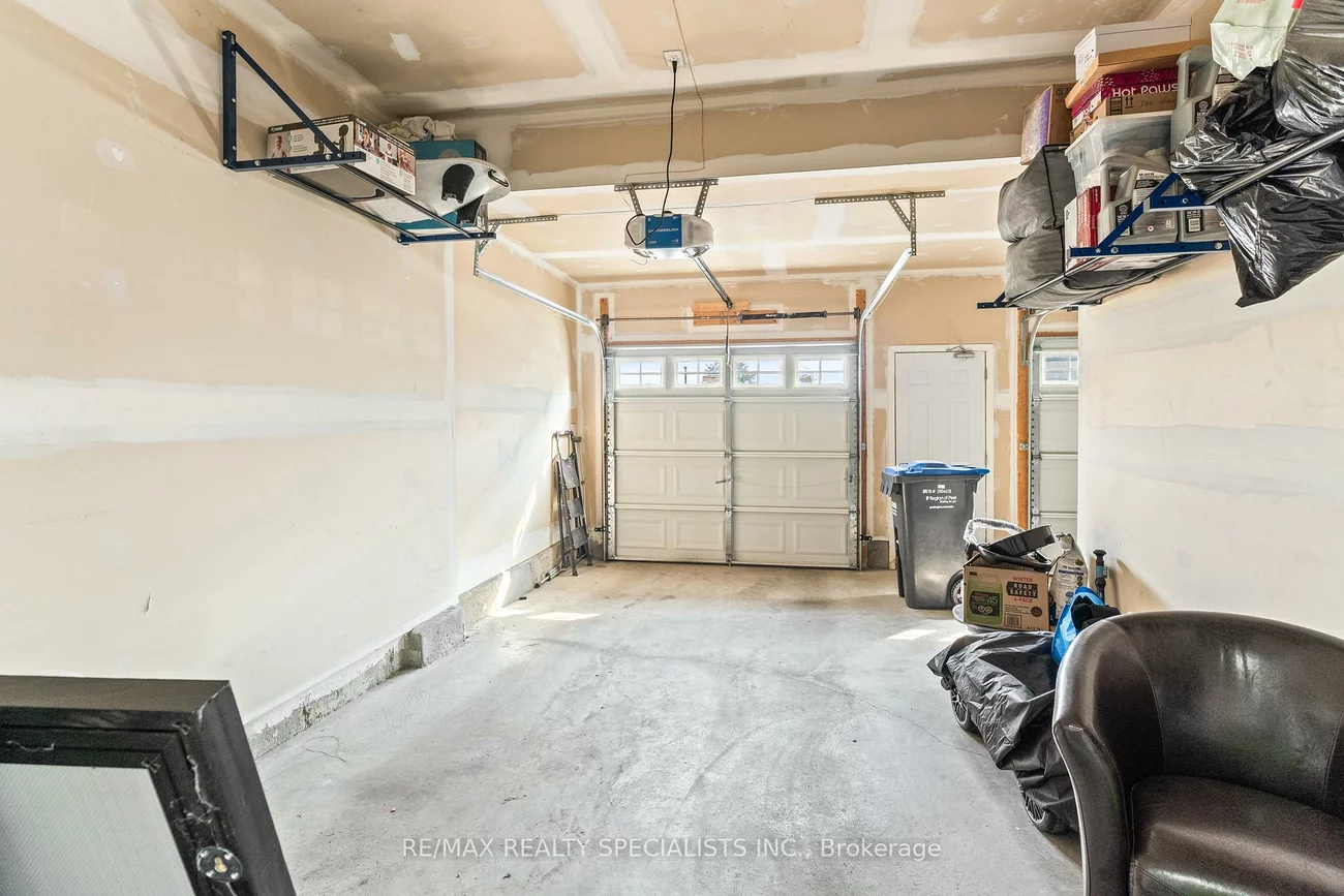 250, Sunny Meadow, Sandringham-Wellington, Brampton
