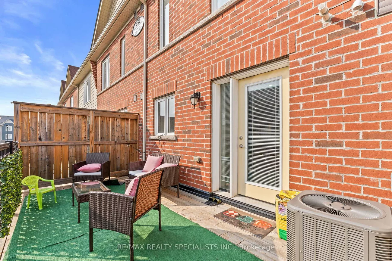 250, Sunny Meadow, Sandringham-Wellington, Brampton